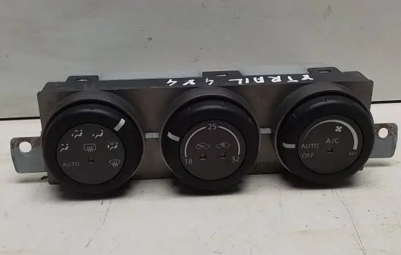 Nissan X-Trail T30 Climate control unit 27500EQ410