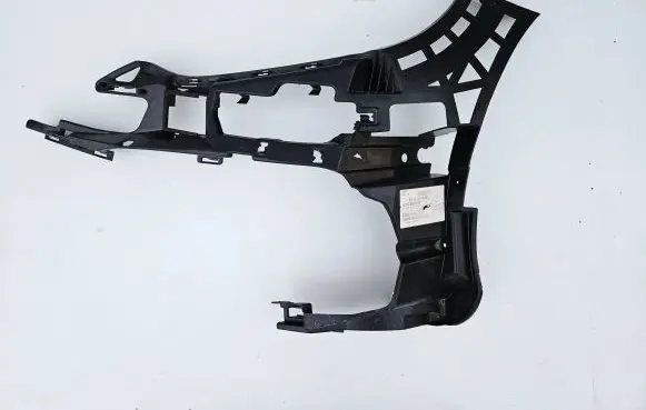 Mercedes-Benz E AMG W212 Front bumper mounting bracket A2128855565