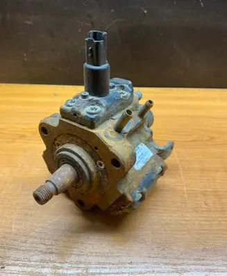 Peugeot 807 Fuel injection high pressure pump 0445010021