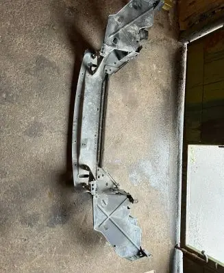 Volvo XC70 Top upper radiator support slam panel