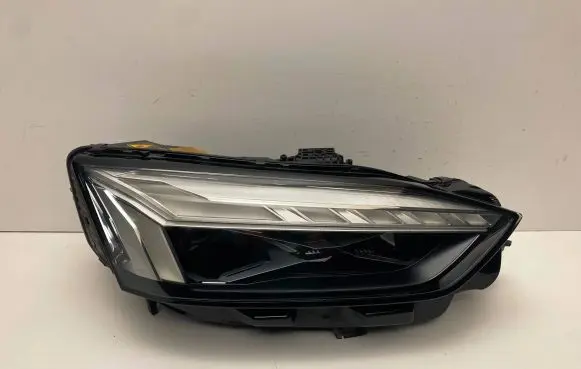 Audi A5 Headlight/headlamp 8W6941086 030112023600
