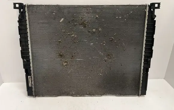 BMW 7 G11 G12 Coolant radiator 8686026 2282810