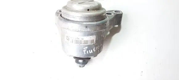 Engine mount bracket