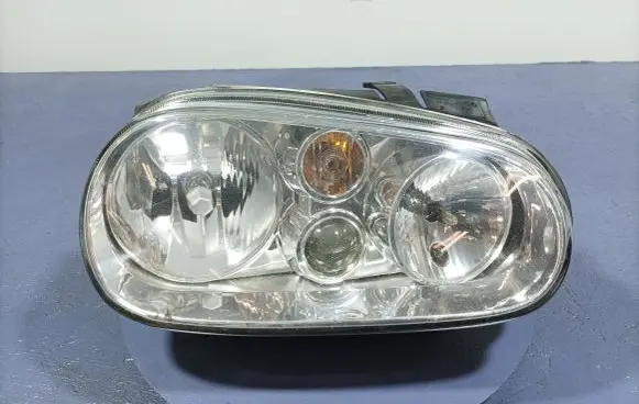 Volkswagen Golf IV Headlight/headlamp