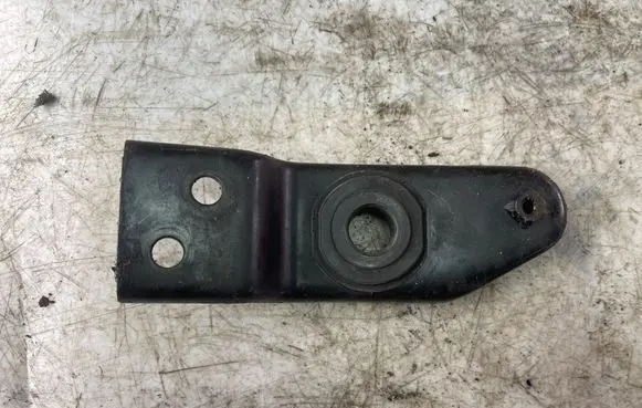 Mitsubishi Pajero Sport I Radiator mount bracket Mr126801