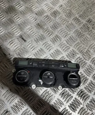Volkswagen Golf V Climate control unit 74641421