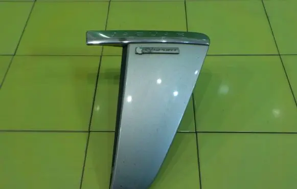 Jaguar XF X250 Front arch trim CX23280B10AEW NAKLADKA