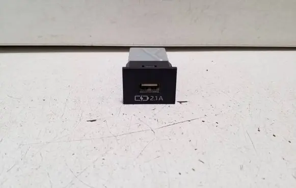 Toyota Corolla E210 E21 USB socket connector 8553212020