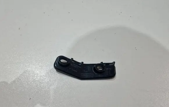 BMW X1 F48 F49 Fender mounting bracket 7354769 51117354769