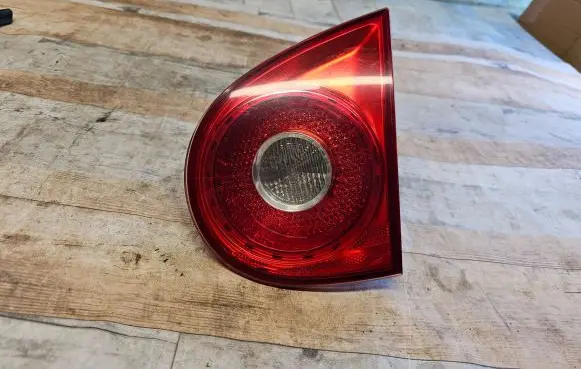 Volkswagen Golf V Tailgate rear/tail lights 1K6945094J