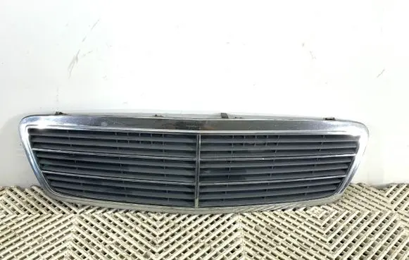 Mercedes-Benz C AMG W203 Front grill A2038800483