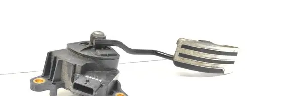 Nissan Qashqai Accelerator throttle pedal 3219A20320