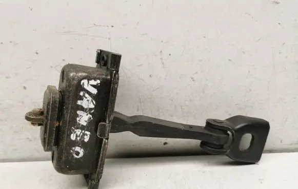 Mercedes-Benz Vaneo W414 Front door check strap stopper