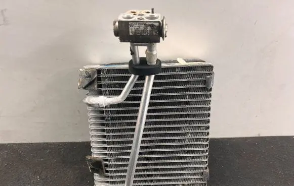 Audi Q7 4L Air conditioning (A/C) radiator (interior) 7L0820102M 7L0820679B