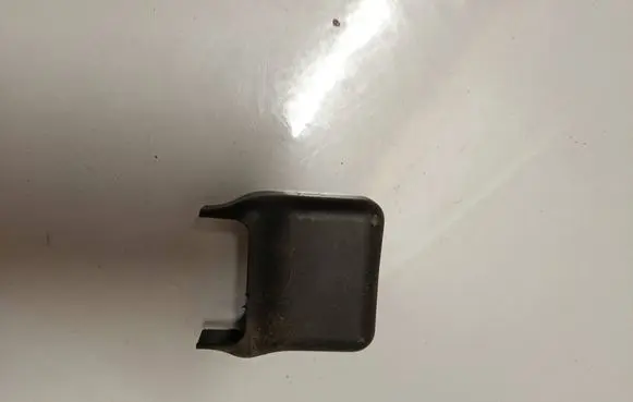 Hyundai i40 Front driver seat rail trim 885653Z000