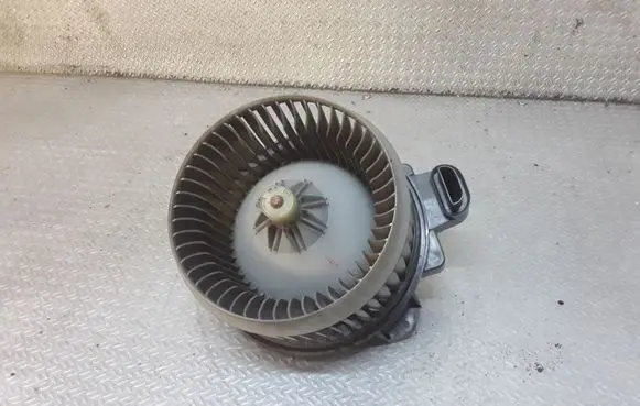 Toyota Auris 150 Heater fan/blower 2727008103