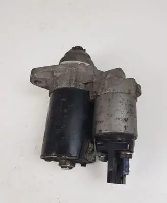 Volkswagen Golf V Starter motor 02T911023R 001120406