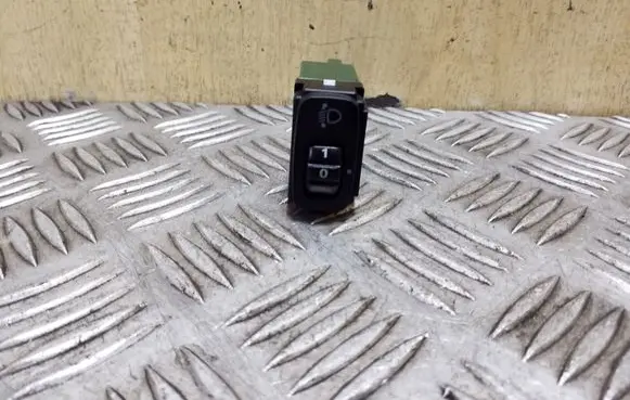 Headlight level height control switch