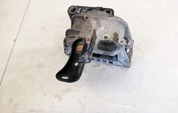 Volkswagen Caddy Engine mount bracket 1k0199262
