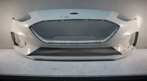 Ford Focus Front bumper JX7B17757S