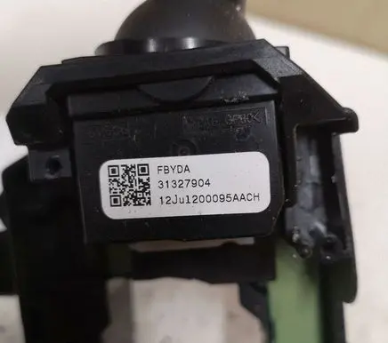 Volvo V40 Wiper turn signal indicator stalk/switch 31327904 31264169 31327903