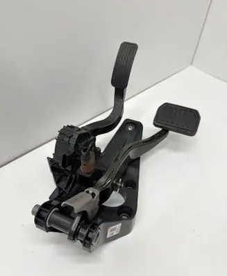 Tesla Model 3 Pedal assembly 104469200D KSRZ13121432070