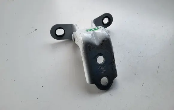 KIA Sportage Front door upper hinge