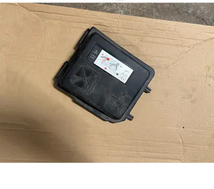 Citroen C4 III e-C4 Fuse box set 9824510780