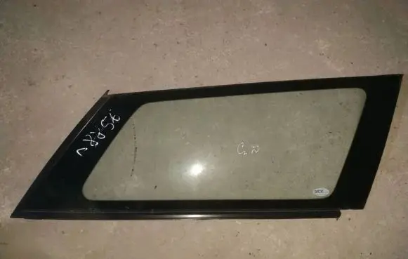 Subaru Outback Rear side window