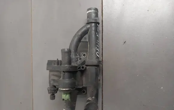 Peugeot 206 Thermostat/thermostat housing 9670253780
