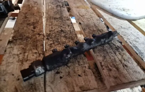 Toyota Avensis T250 Fuel main line pipe