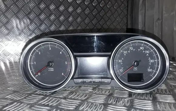 Peugeot 508 Speedometer (instrument cluster) 96785587
