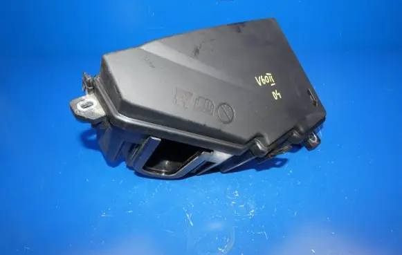 Volvo V60 Relay mounting block 17801 100743488