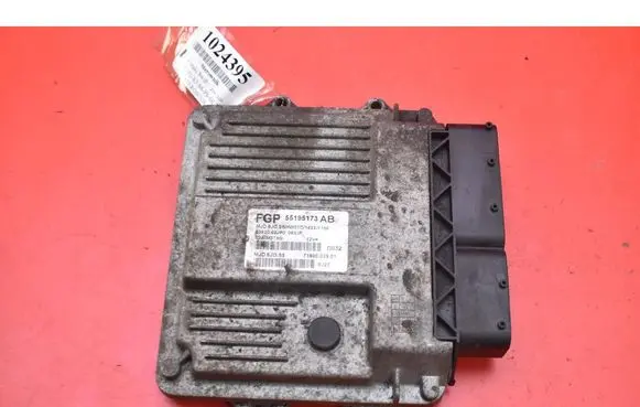 Suzuki Swift I Engine control unit/module ECU 55195173AB