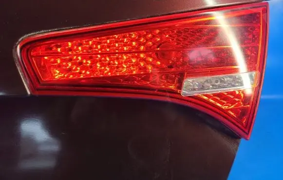 KIA Optima Boot/trunk interior light 