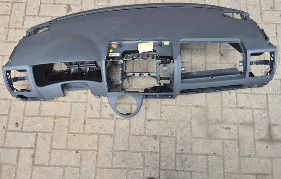 Volkswagen Transporter - Caravelle T5 Dashboard 7e1819723 7e1857005d 7e1857003ak