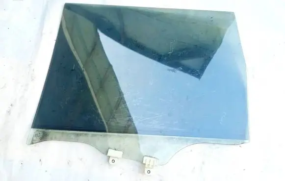 Nissan X-Trail T30 Rear door window glass AS2
