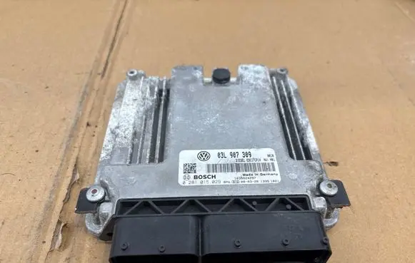 Volkswagen PASSAT B6 Engine control unit/module 03L907309 1039S24297 0281015029