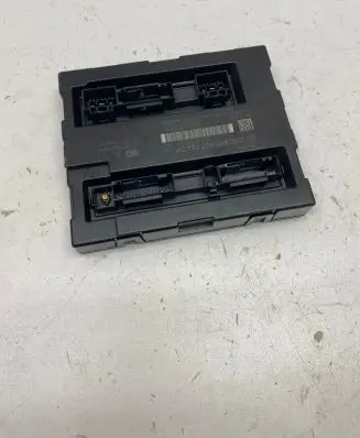Audi A4 S4 B8 8K Comfort/convenience module 8K0907064DP 5DK00991884