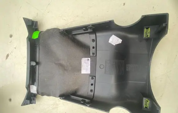 Skoda Octavia Mk3 (5E) Steering wheel column trim 5E0858560A