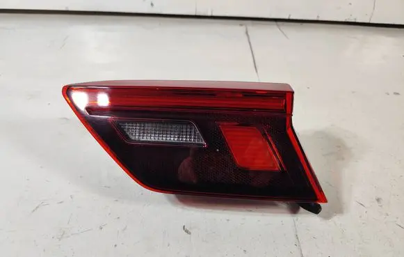 Volkswagen Tiguan Tailgate rear/tail lights 5NA945094F 2SA012520 220623