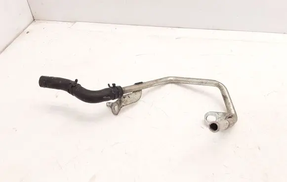 Toyota RAV 4 (XA40) Engine coolant pipe/hose