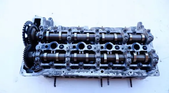BMW 3 E90 E91 Engine head 7781098