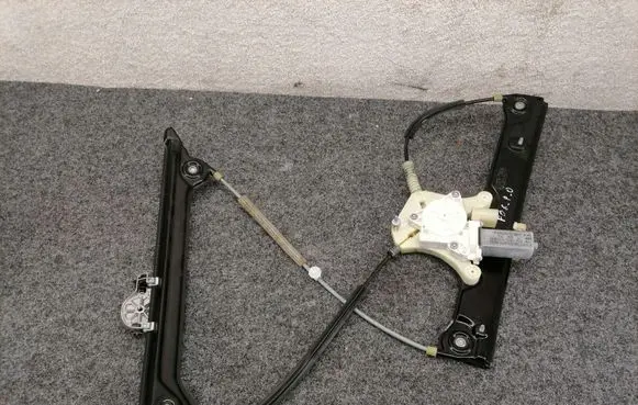 BMW 6 F06 Gran coupe Front door window regulator with motor 7268798 7304522 7275398
