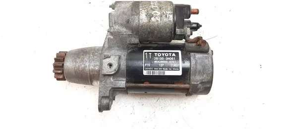 Toyota Avensis T250 Starter motor 281000H061
