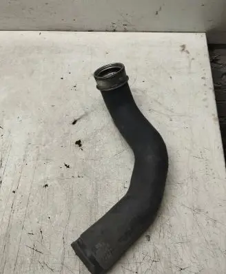 Coolant pipe/hose