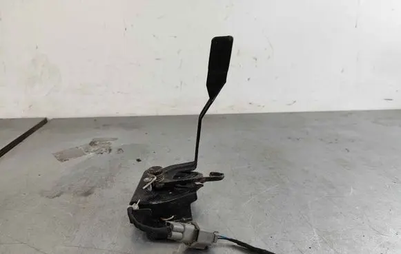 MG MG5 II Engine bonnet/hood lock/catch 10917546