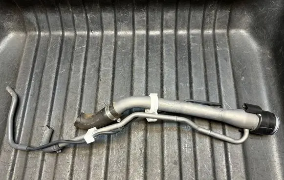 Toyota Hilux VIII Fuel tank filler neck pipe 2506124 7720171020