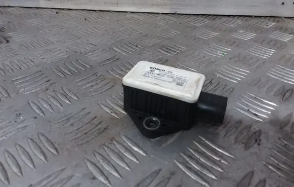 Audi A6 S6 C6 4F ESP acceleration yaw rate sensor 8E0907637B 0265005618 3006094