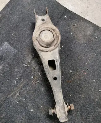Hyundai Santa Fe Rear upper control arm/wishbone